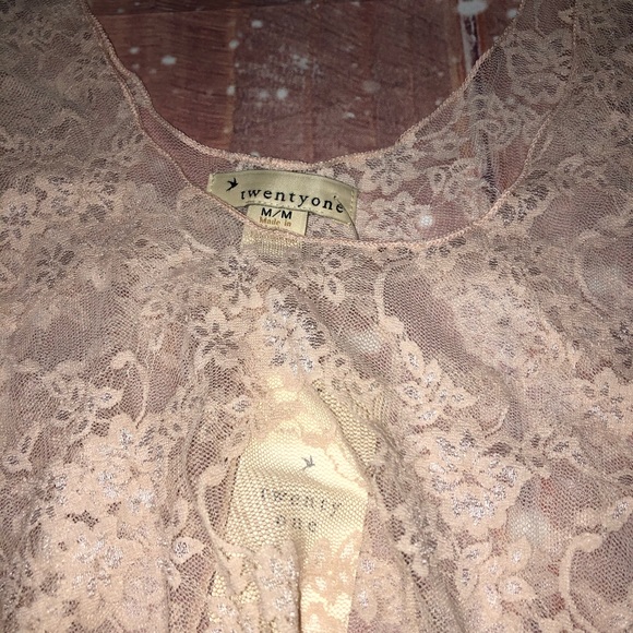 NWOT Forever21 Sheer Soft Pink Floral Tank Top - Picture 5 of 5